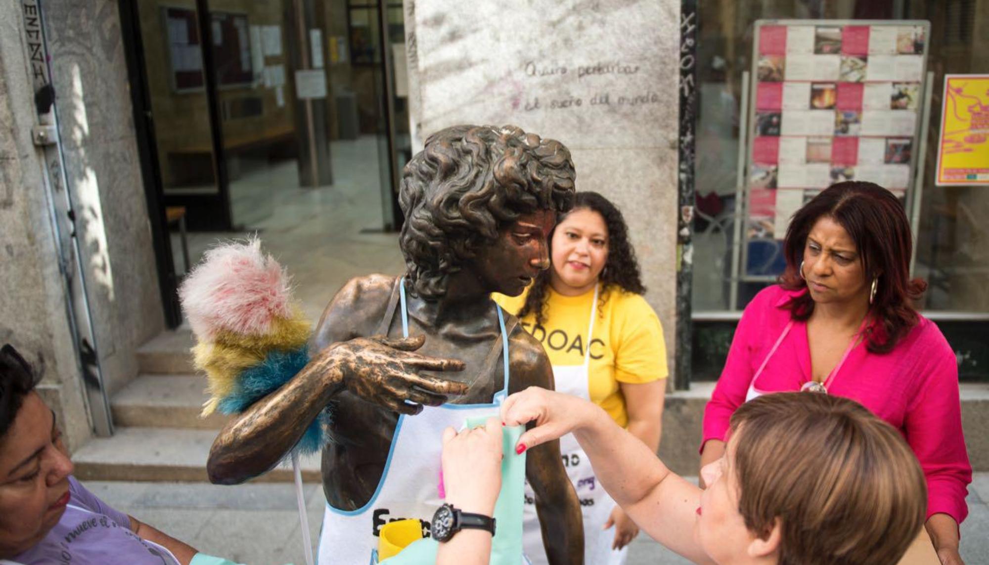 Estatuas Malasaña empleadas hogar 3